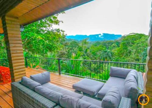Platanillo Maison | Modern Mountain View Home by Nauyaca Waterfall