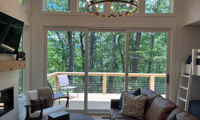 Cleveland Cabine | Modern New Construction near Dahlonega and Helen