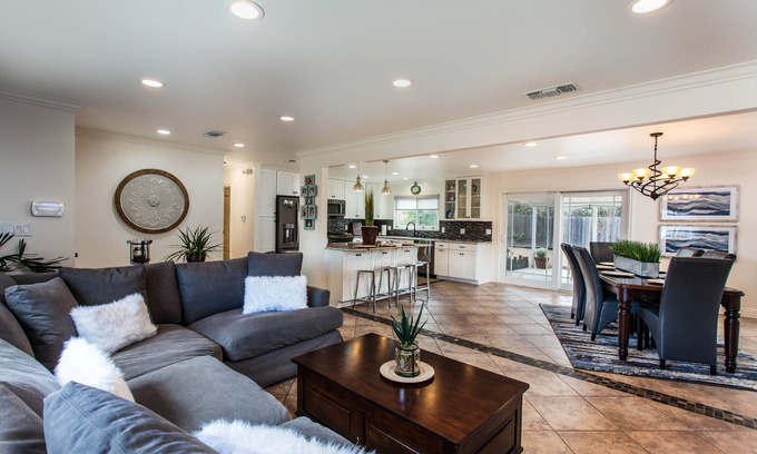 Casa Conejo Maison | Moderne Newbury Park Accueil | Netflix | Calme | Safe | Méticuleusement propre