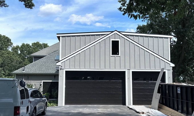 Arlington Appartement | Modern newly built 1-bedroom condo, w/art, WiIFI AC in pleasant residential area