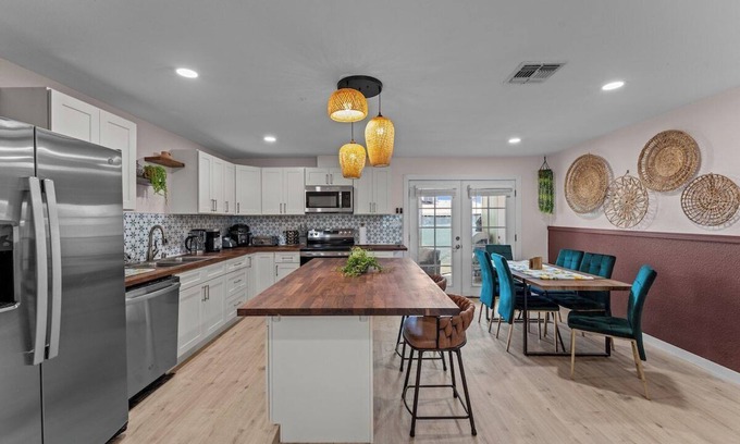 Paradise Valley Oasis Maison | Modern North Phoenix Retreat | Heated Pool & Luxe Comfort
