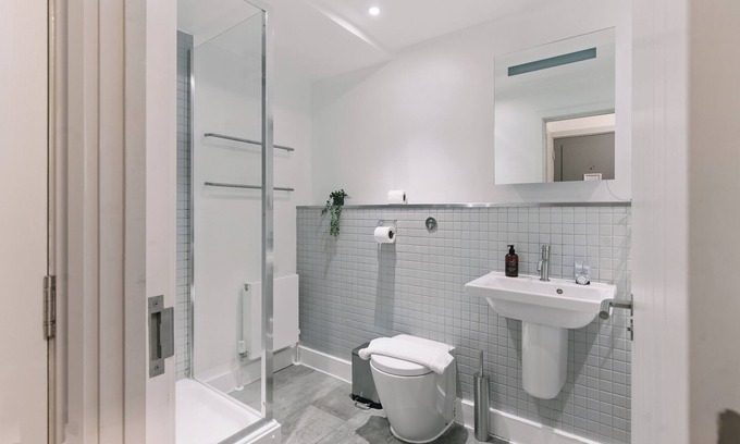 Farringdon Appartement | Modern Penthouse with Private Terrace in Clerkenwell
