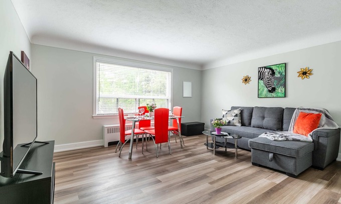 Hamilton Appartement | Modern Pet-friendly 1BR Near Downtown Hamilton