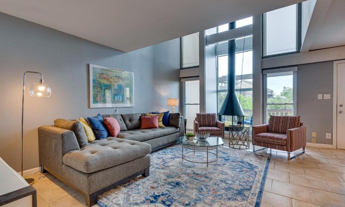 Point Venture Maison | Modern Point Venture Vacation Rental with Deck!