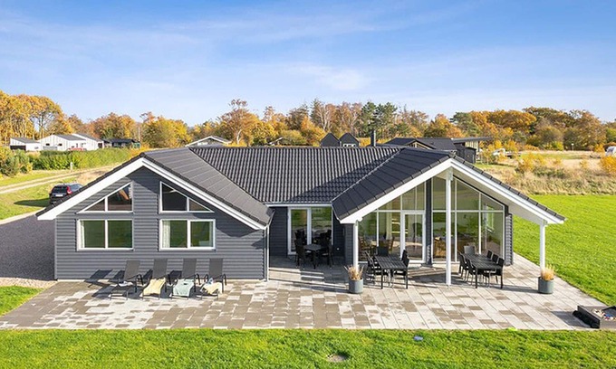 Marup Maison | Modern pool and activity house with jacuzzi, sauna, wifi and fireplace
