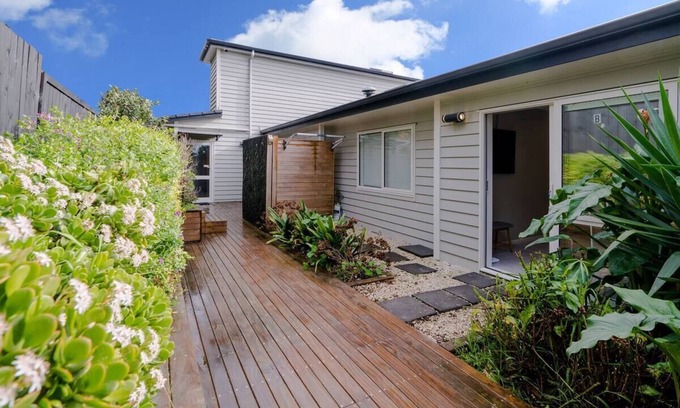 Rosedale Maison | Modern private 2 bedroom home unit in Albany
