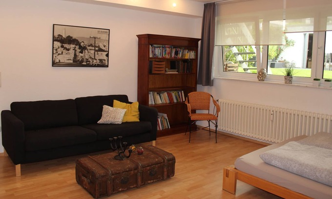 Muengersdorf Appartement | Appartement moderne et calme avec vue sur le jardin