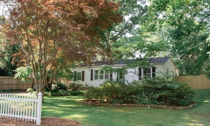 Greensboro Maison | Modern ranch house conveniently located in Greensboro NO PETS ALLOWED