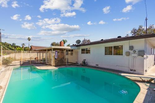 Azusa Maison | Modern Relaxing Retreat with Private Pool home