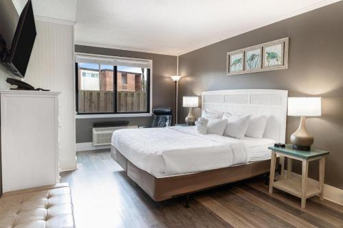 Litchfield by the Sea Appartement | Modern Resort View Room on the First Floor