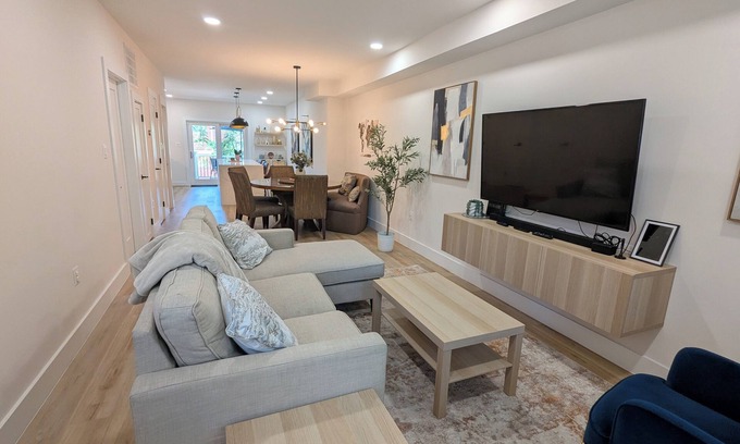 Edgewood Maison | Modern Retreat in DC-Walk to Metro & Union Market