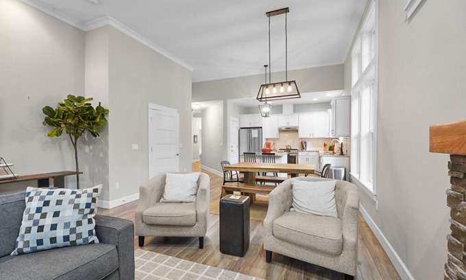 Welches Maison | Modern Retreat in Mt Hood | Dog Friendly