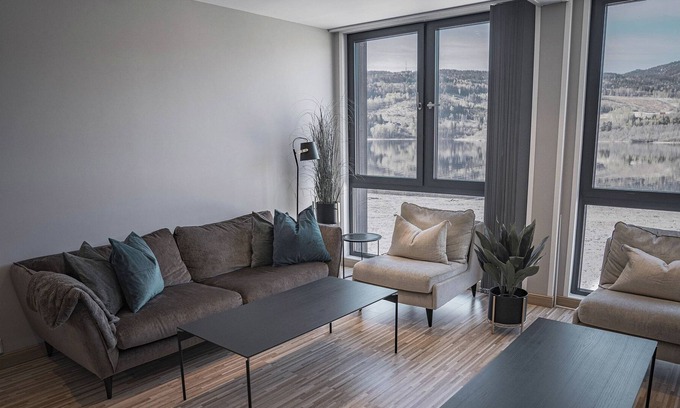 Notodden Autre | Modern Room in the heart of Telemark