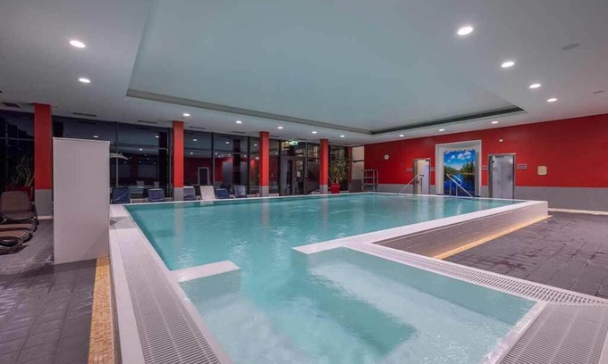 Arnsberg Hôtel | Modern Room With Pool And Pets Near Neheim Boutiques