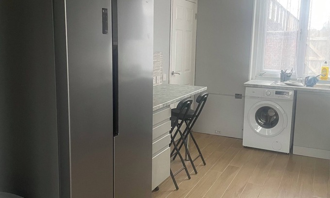 Walton on Trent Maison | Modern Rooms to rent in refurbished house with great transport links