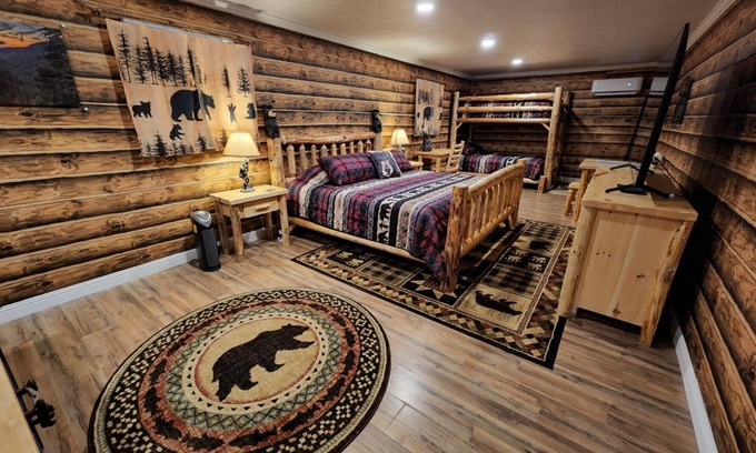 Rocky Grove Appartement | Modern & Rustic Apt (3beds) Across From Natl Park!