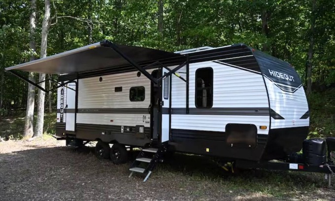 Catskill Maison | Modern RV Camper #2: Sleeps 6, Pet-friendly, Surrounded by Nature