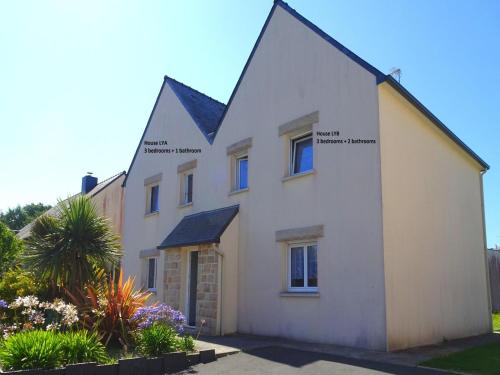 Saint-Quay-Portrieux Maison | Modern semi-detached house with terrace, Saint-Quay-Portrieux