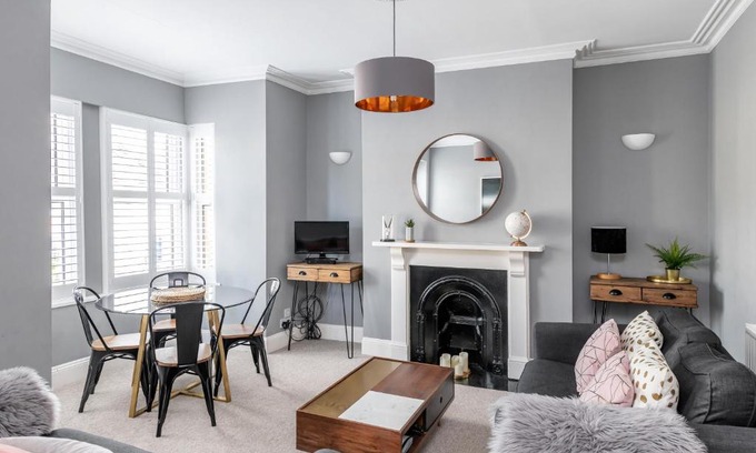 Bath Appartement | Modern & Spacious 2 Bedroom Maisonette
