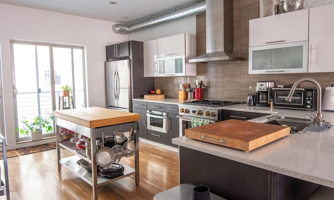 Southwark Maison | Modern, spacious 3-bedroom townhome in Philadelphia with parking + EV charger