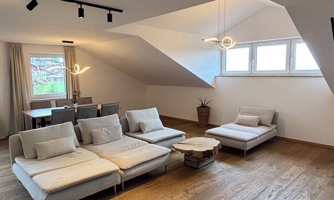 Waffenbrunn Appartement | Modern, spacious apartment in Scandi style