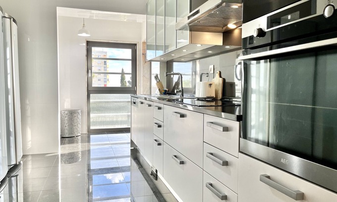 Olivais Appartement | Modern & Spacious APT with River View