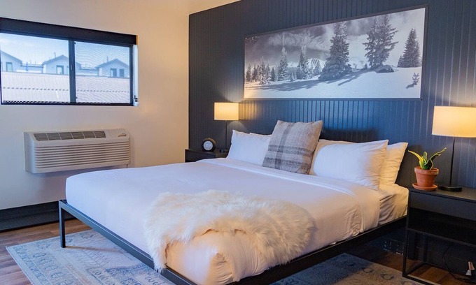 Winter Park Hôtel | Modern Stay Near Downtown Winter Park with Hot Tubs & Gym Access