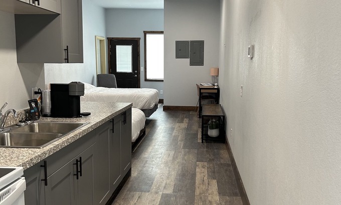 Pine Haven Appartement | Modern Studio Apartment #5