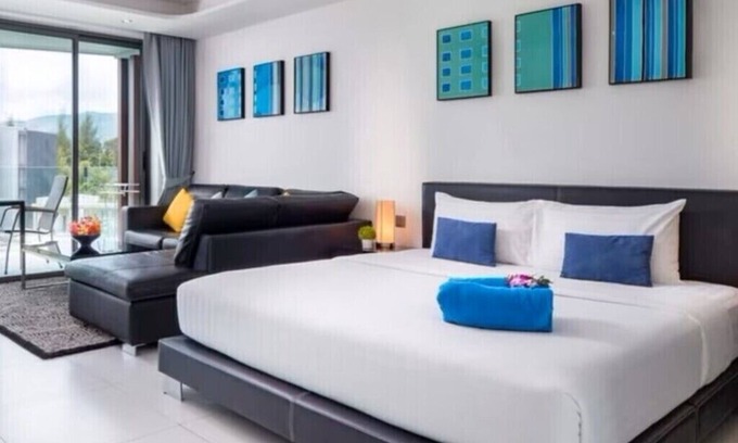 Patong Station Balnéaire | Modern Studio Condo with private Rooftop Terrace and Jacuzzi