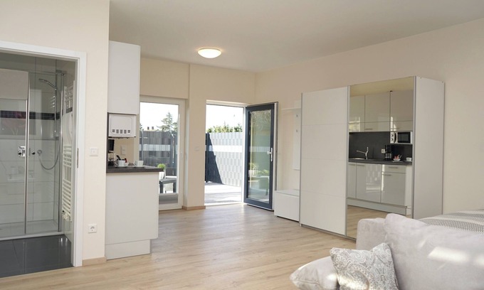 Sulzbach am Main Appartement | Modern studio with terrace (approx. 40 sqm)