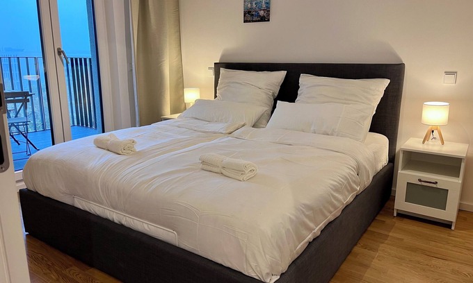 Schoenefeld Appartement | Modern Studio near Airport