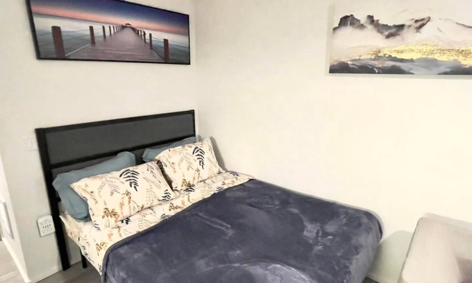 Broadway Appartement | "Modern Studio Oasis in the Heart of Seattle's Vibrant Neighborhood!
