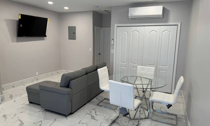 Bahamas Terrace Appartement | Modern Stylish 1 bed-1 bath