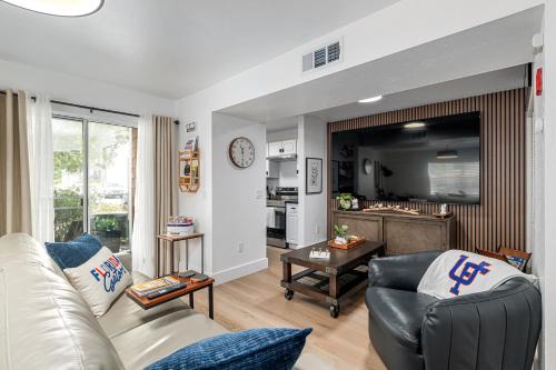 Gainesville Appartement | Modern & Stylish Condo Near UF, Shands & VA