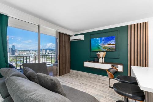 Waikiki Appartement | Modern Suite Free Parking View AC King Bed Kitchen