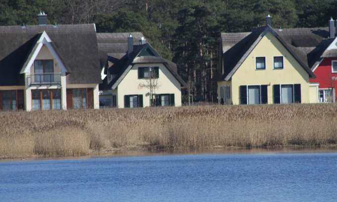 Breege Maison | Chaumière moderne sur l'eau avec vue sur l'eau