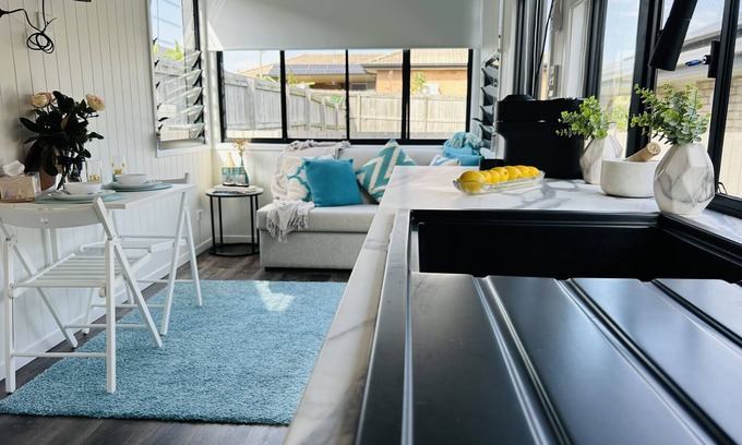 Drewvale Maison | Modern Tiny House fully equipped