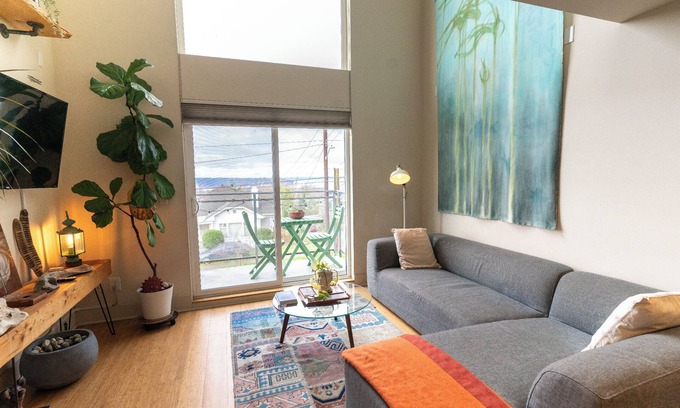 North Beacon Hill Maison | Modern townhouse- with a view! Close to downtown