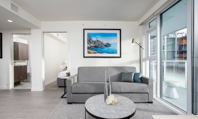 Downtown Vancouver Hôtel | Modern Two Bedroom Apartment in Trendy Downtown Neighbourhood