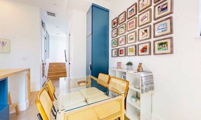 St. Edwards Maison | Modern two story home with kitchen, gated yard, balcony, close to South Congress