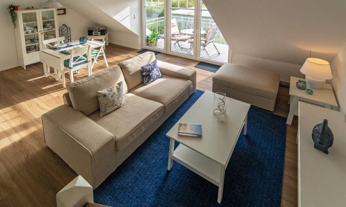 Westeraccumersiel Appartement | Modern upper apartment Meerglück with infrared cabin