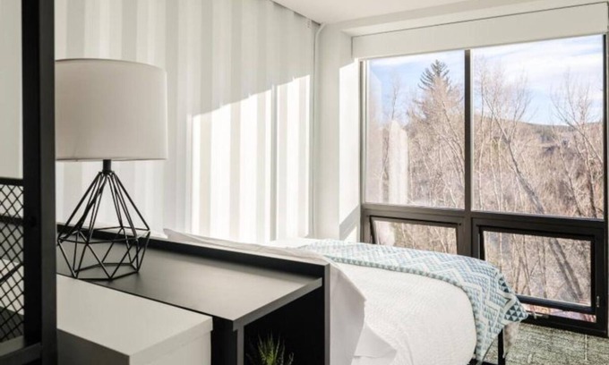 Silverthorne Hôtel | Modern Urban Escape – 2x Boutique Units for Groups | Walk to Top Attractions