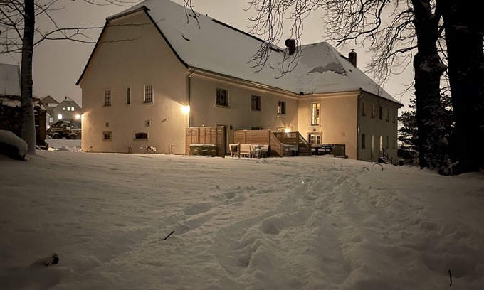 Eckartsberg Appartement | Modern holiday apartment with terrace in a rural idyll right by Zittau