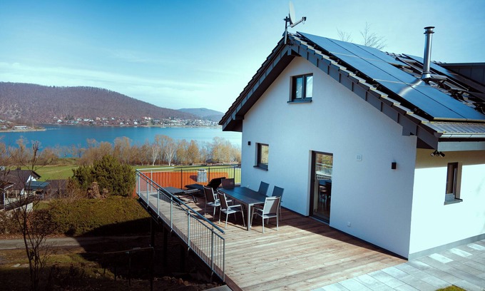 Bringhausen Maison | Modern vacation home with wonderful lake view, sauna and 5 min. walk to the lake