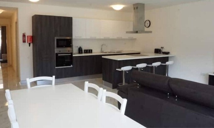 Ta' Giorni Appartement | Modern Valley View Apartment