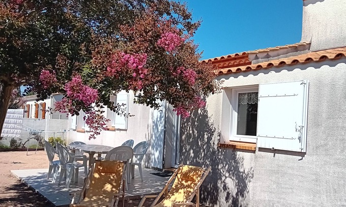LʼAiguillon-sur-Mer Maison | Modern Villa with Sunny Terrace Near Beach & Shops - Pet Friendly