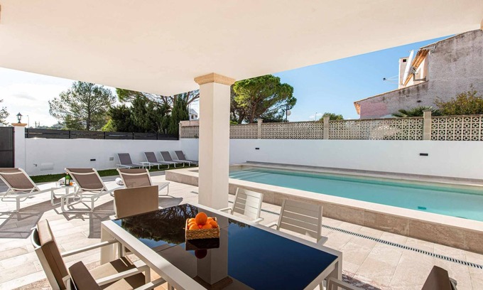 Puerto de Pollensa Maison | Vrbo Property