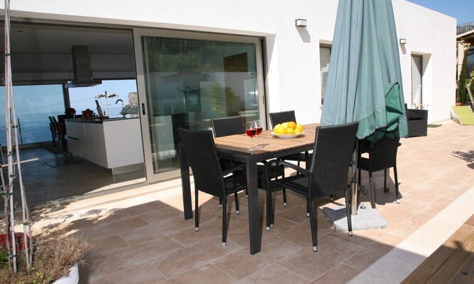 Soller Maison | VILLA MODERNE VILLA MIT UND FANTASTISCHEN MEERBLICK.