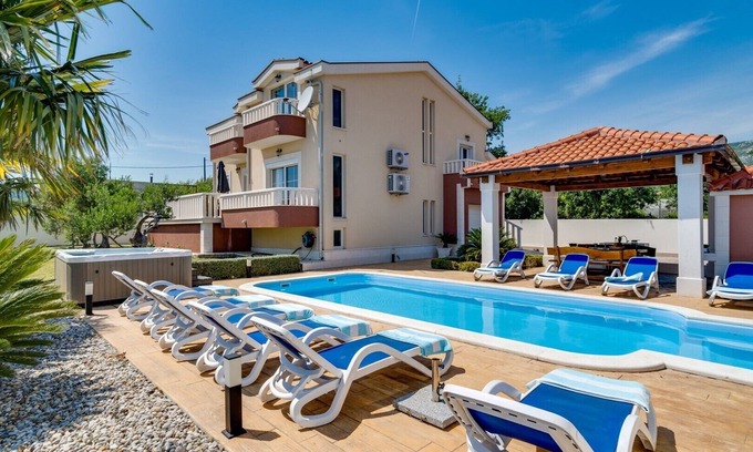 Rudine Villa | Modern villa Šuker with private 30sqm pool, Jacuzzi, Gym, Sauna, huge Garden