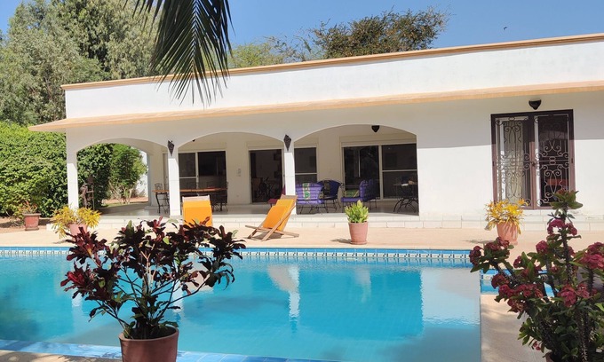 Mbour Villa | Villa moderne, très grande piscine, sans vis à vis, 300 m de la plage